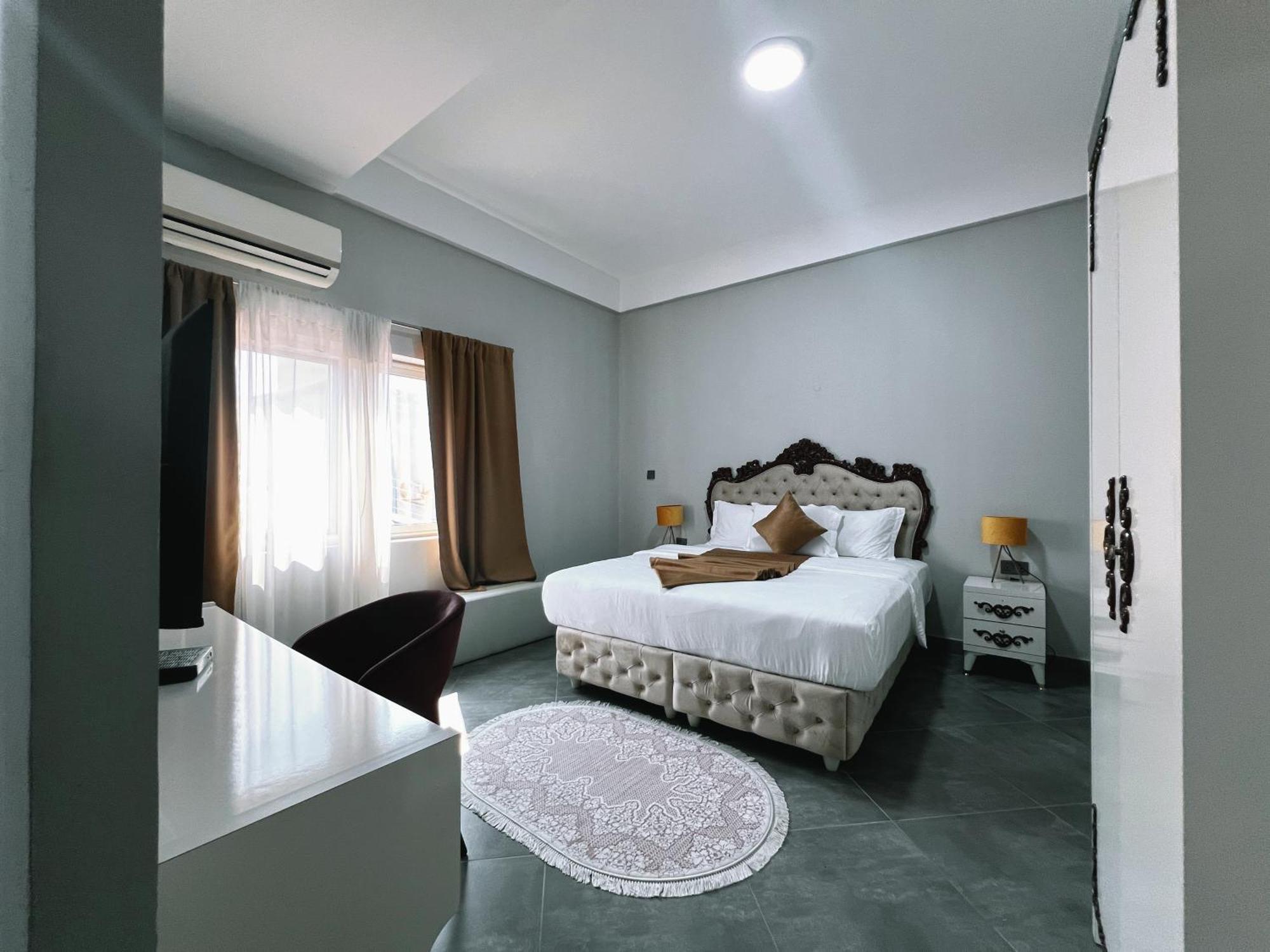 Euro Homes Hotel Acra Exterior foto